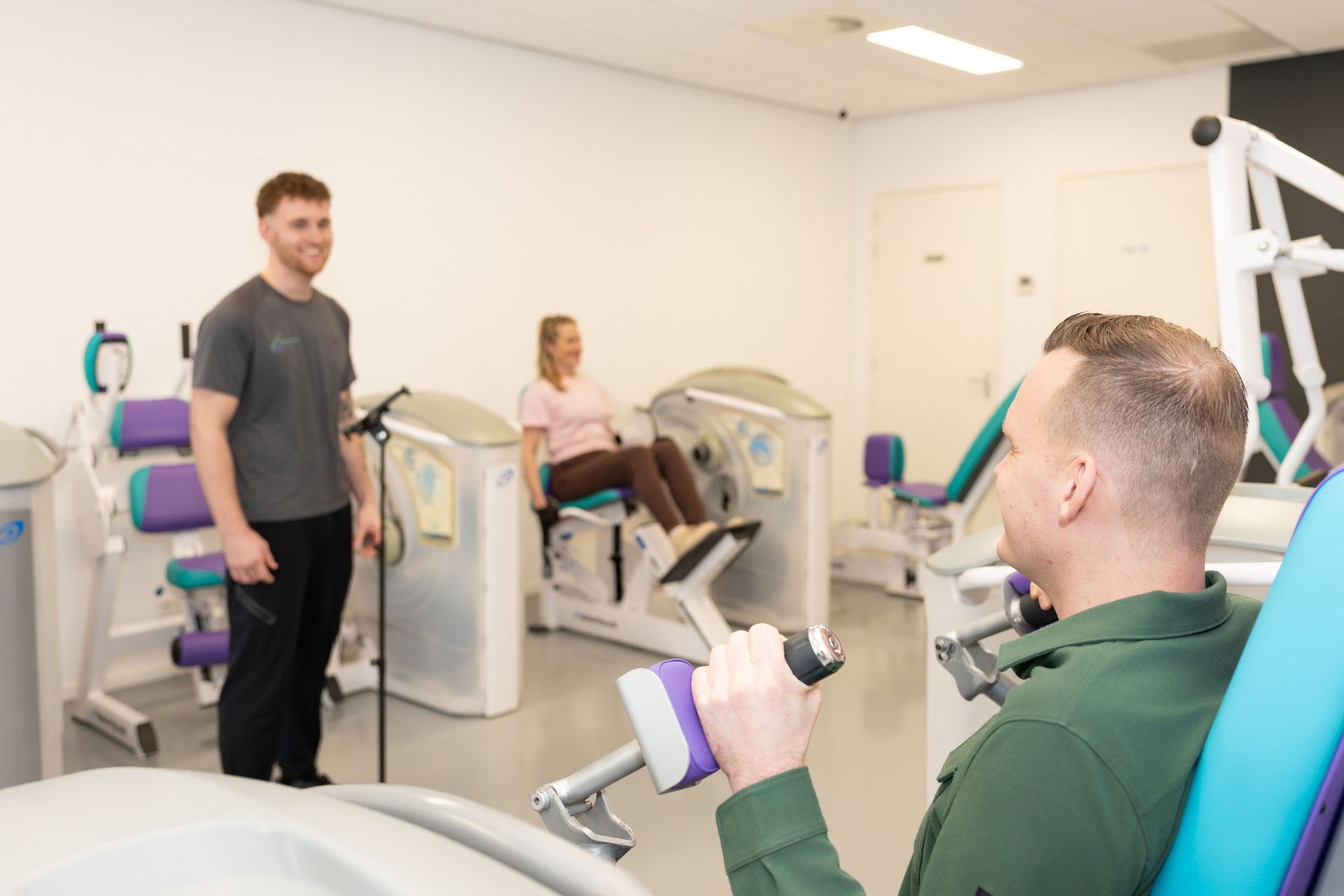 Tim begeleidt een training