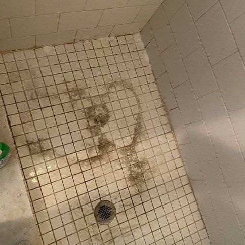 dirty bathroom