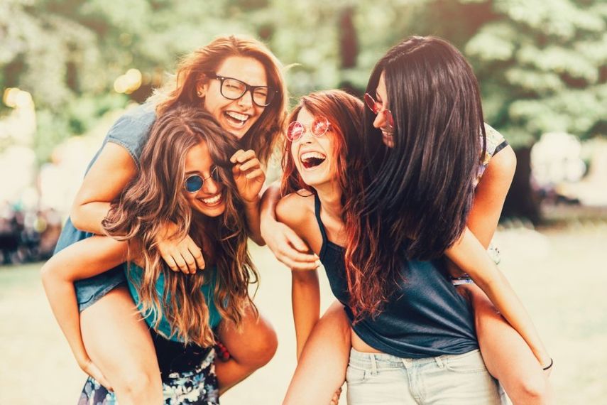 Ragazze con occhiali