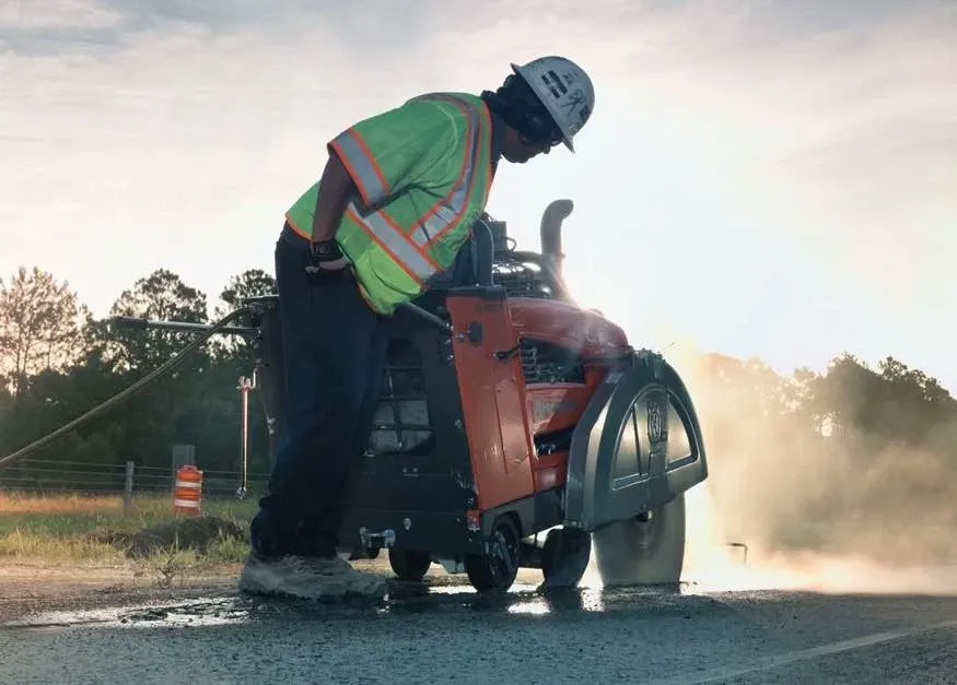 saw cutting utility service