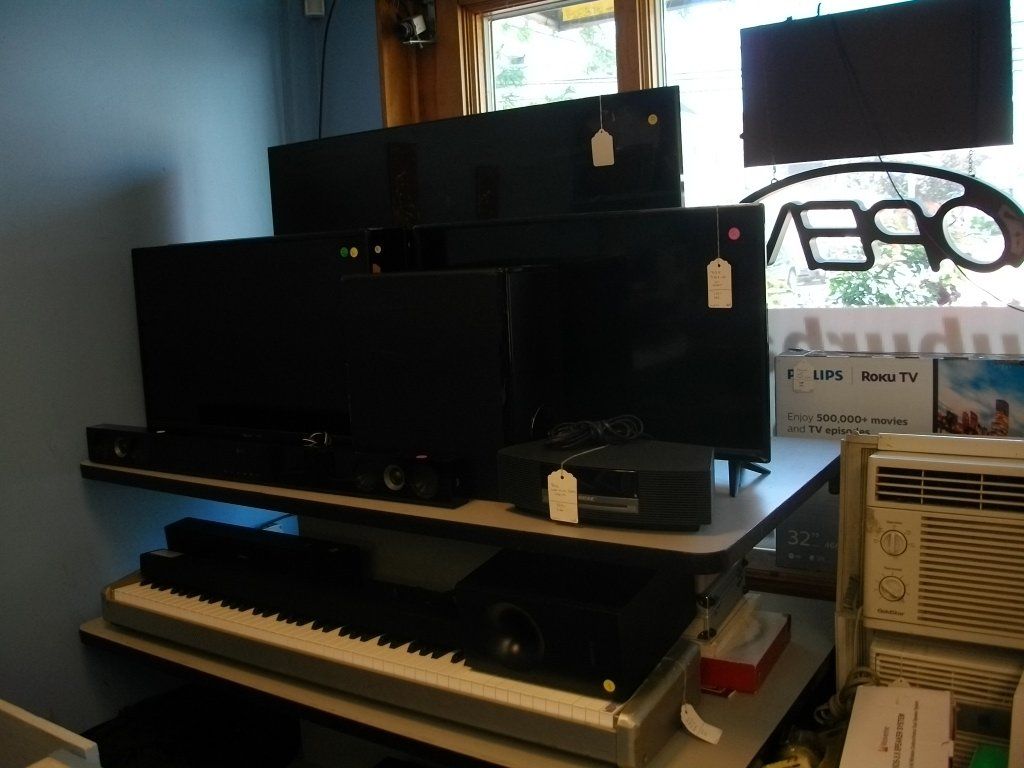 electronics at pawn shop