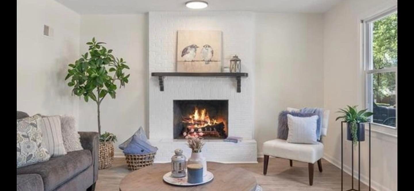 Vacation rental staging in Kansas City.