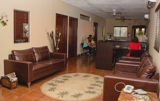 DRA. MARÍA DEL SOCORRO FLORES LAM - programa una cita