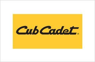 Logo dei Cub Cadet su un rettangolo giallo, testo nero.