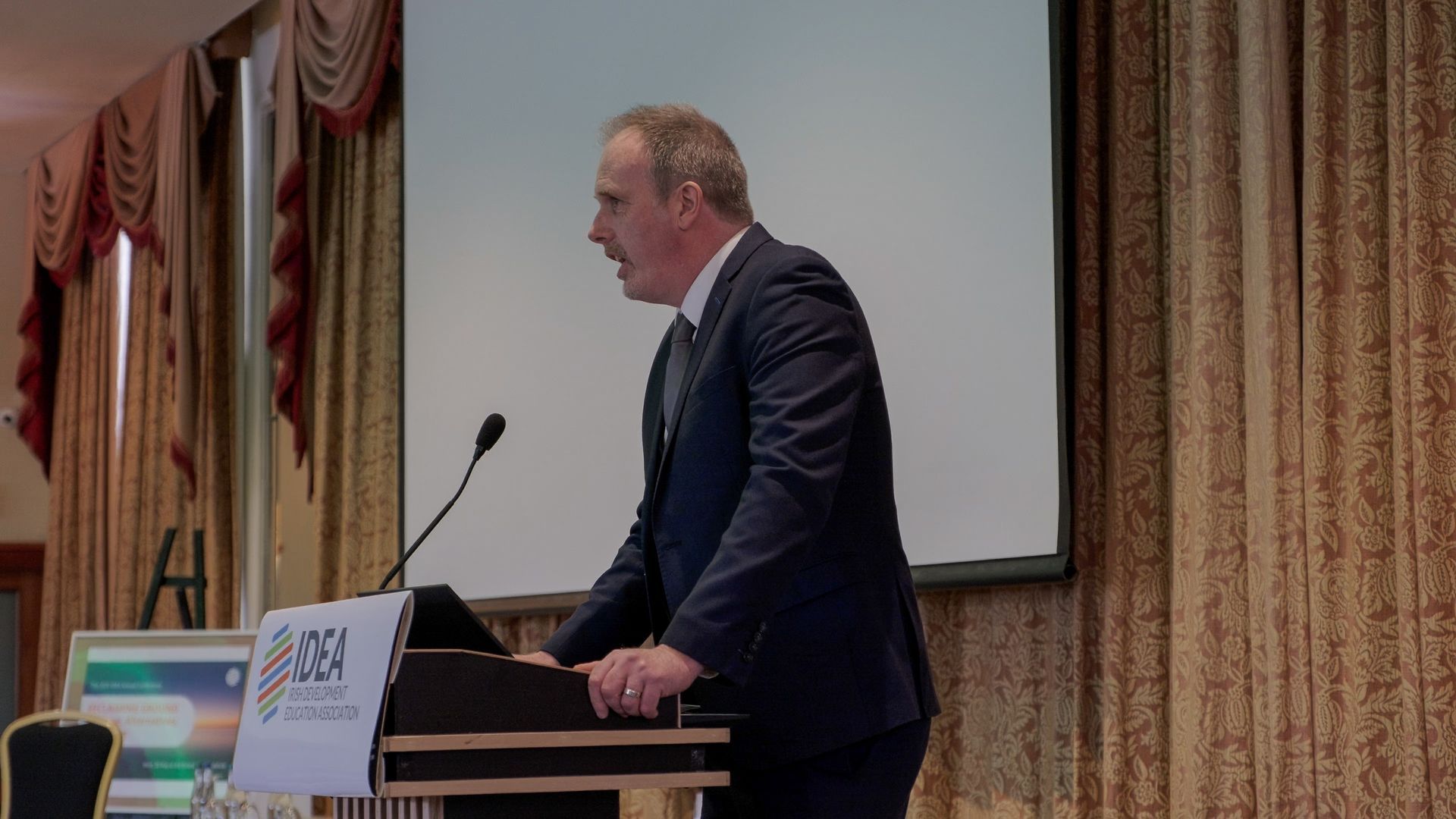 Image of IDEA members attending an event.