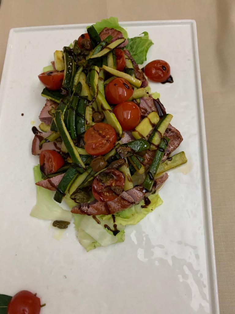 pomodorini, pesce e aceto balsamico