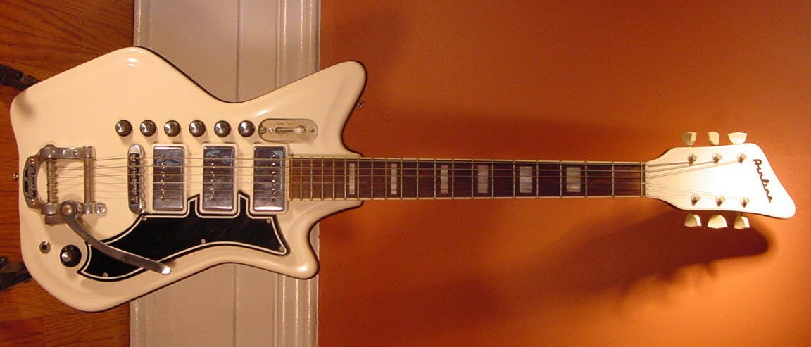Airline Professional “Vibrato” Triple Pickup PJ Harvey