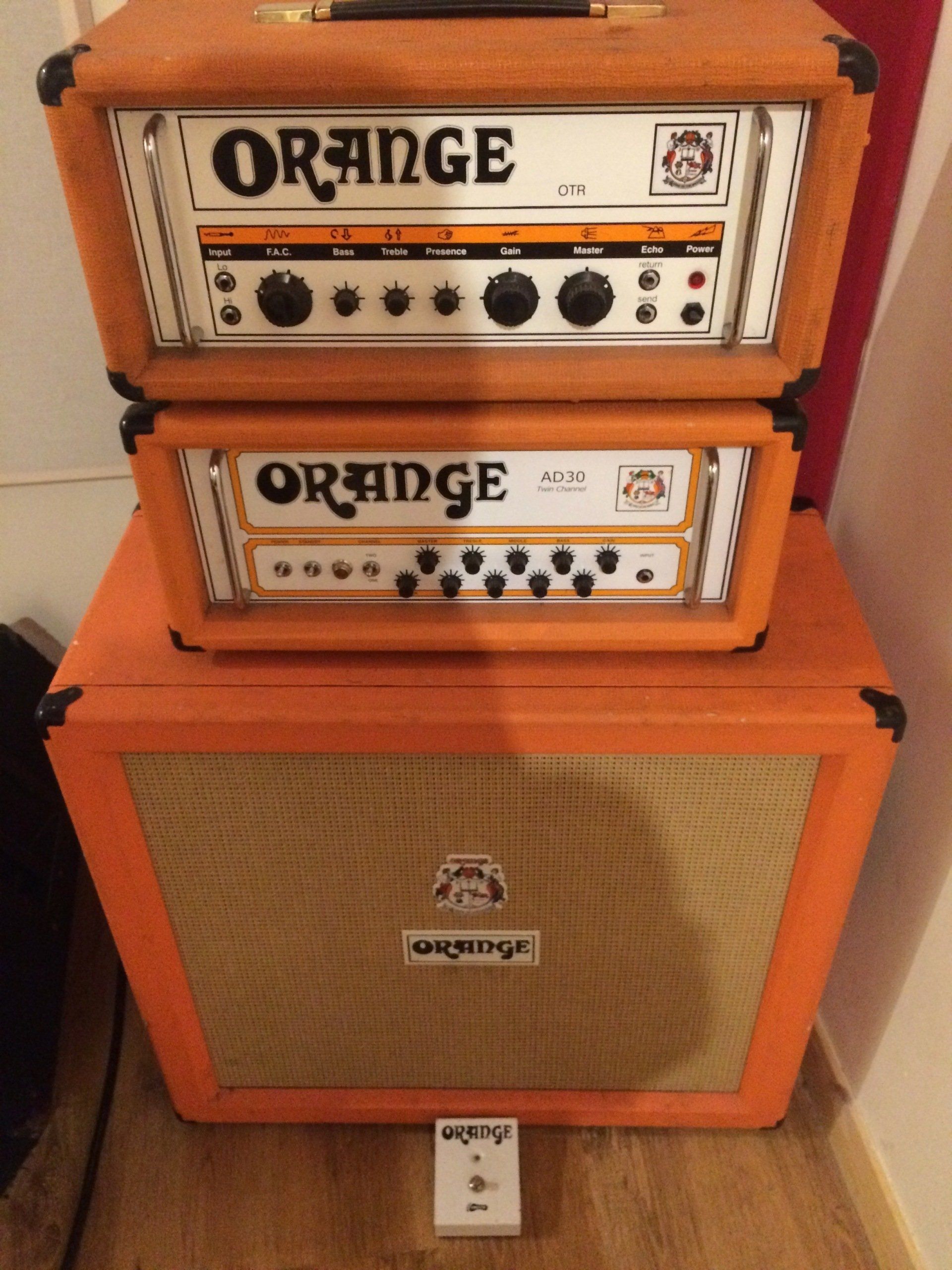 And our basket weave cab is one of the quality UK-made plywood boxes, not the cheap Chinese mulch moulds Orange Amps at Bristol rehearsal rooms, New Cut Studios