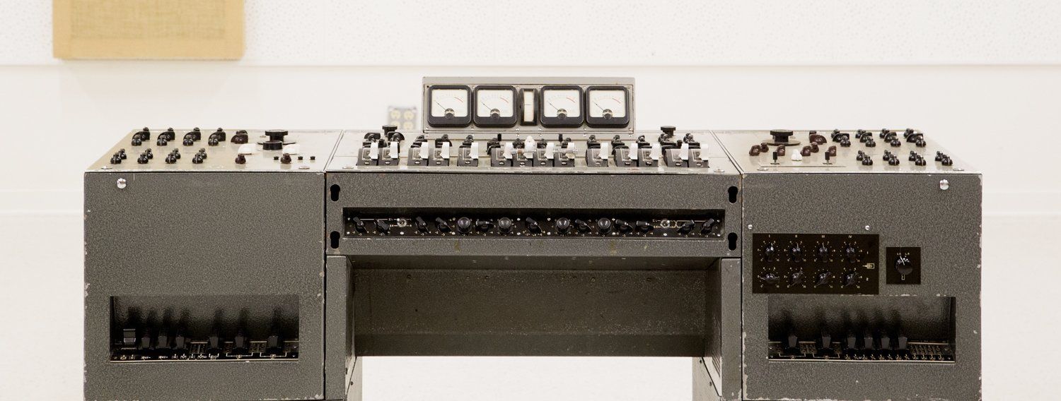 EMI REDD.37 recording desk