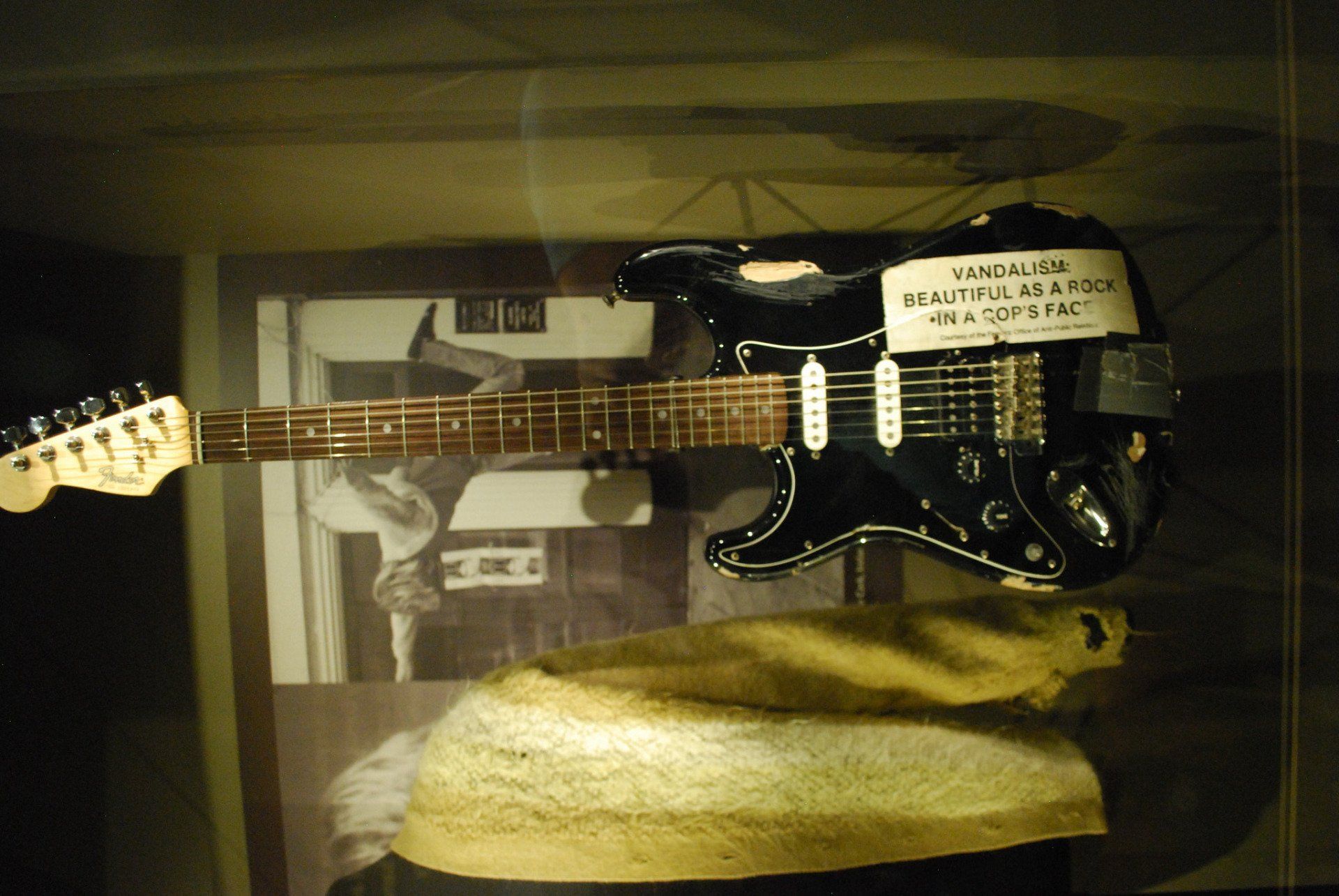 Where's me jumper? Cobain's Vandalism Strat in at MoPOP in Seattle