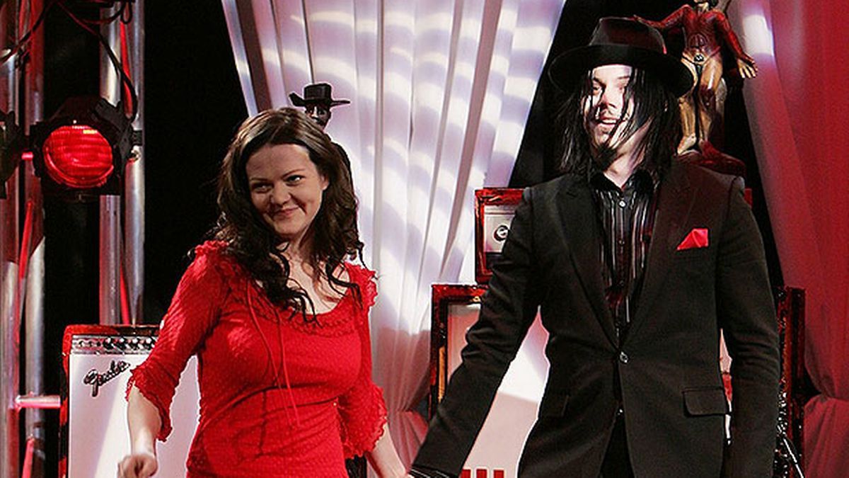White Stripes & silver amps