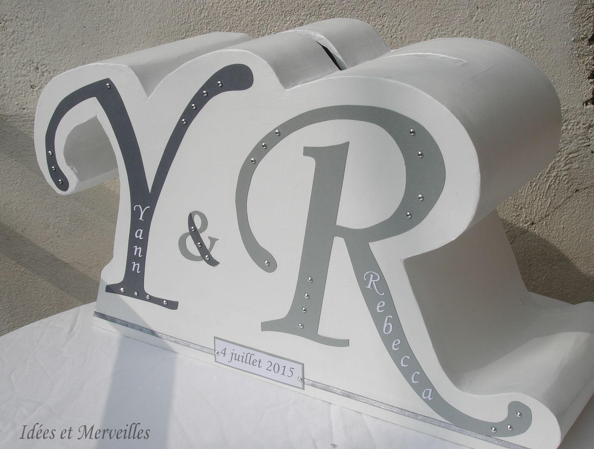 urne de mariage initiales