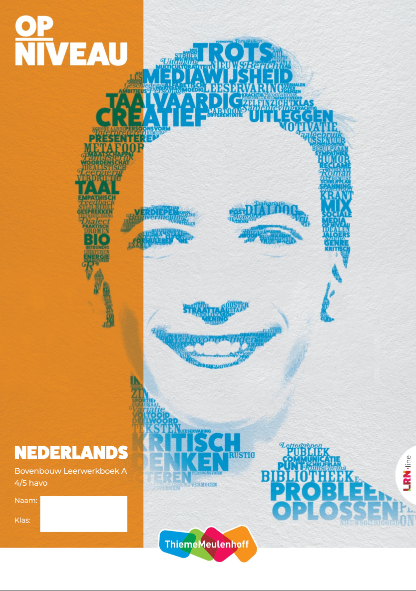 Een kopje met een bloem erop en het woord ocke op de bodem