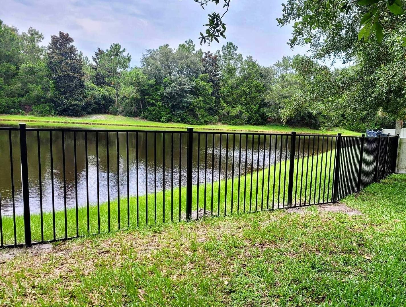 Fencing Contractor Jacksonville, FL Farence Fencing