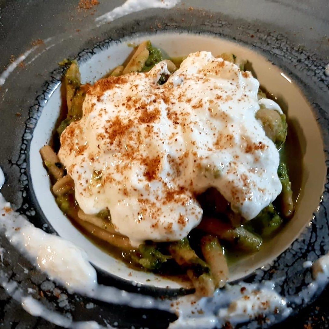 primo piatto con pasta e stracciatella