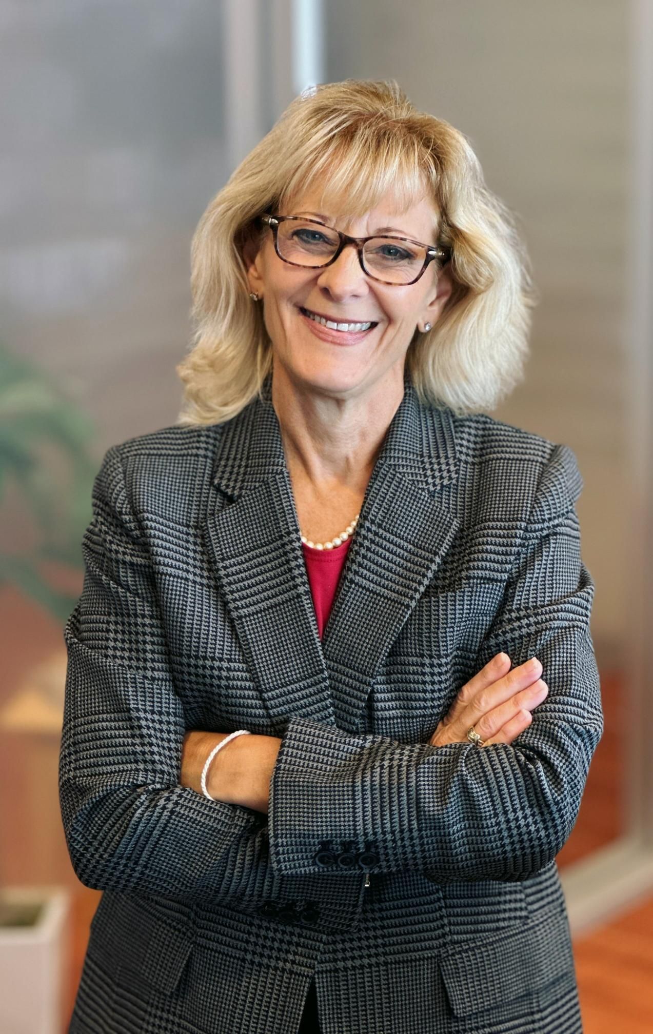 
Vickie Rentsel Landis Team of Keller Williams Realty specializes in Farms, Land, Luxury Homes & Investment properties