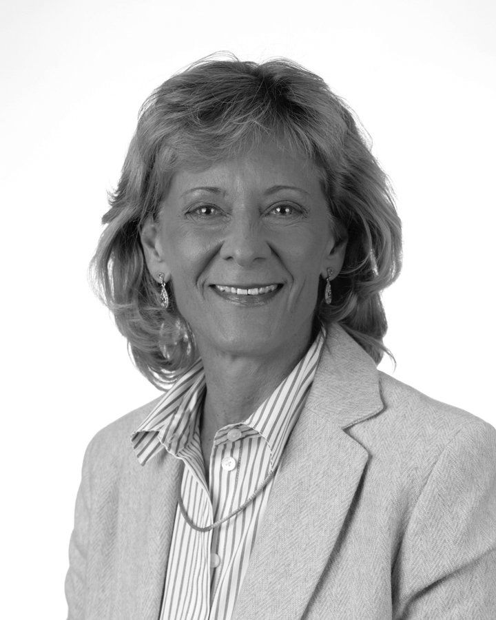 
Vickie Rentsel Landis Team of Keller Williams Realty specializes in Farms, Land, Luxury Homes & Investment properties