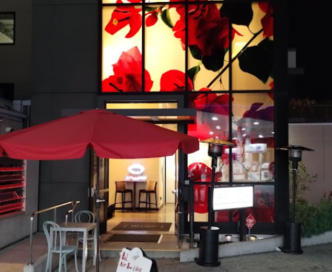 Balloon delivery at The Bel Air neighborhood bar and grill restaurant private events, 662 N Sepulveda Blvd Los Angeles