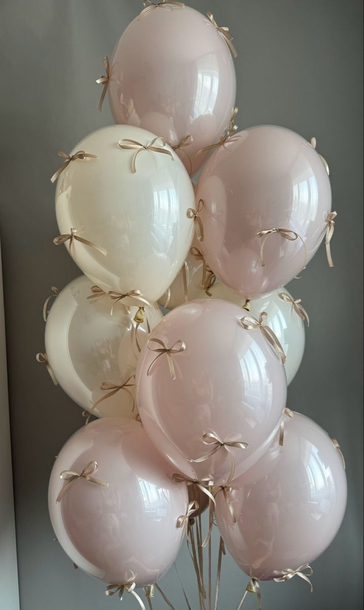 Luxury foil and latex balloon bouquet delivery LA