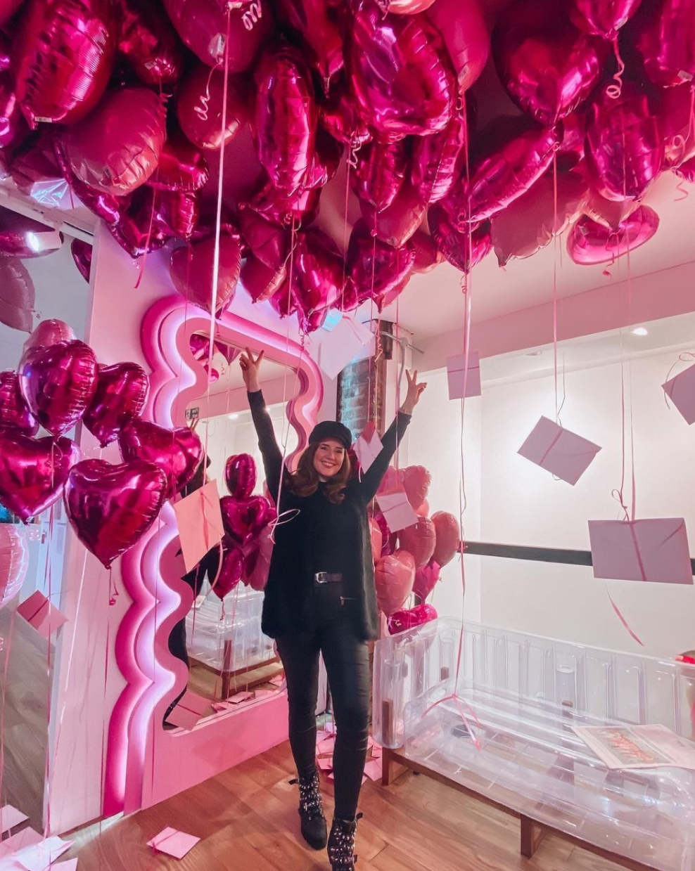helium balloon ceiling. large bulk order. Balloon Delivery Santa Monica.