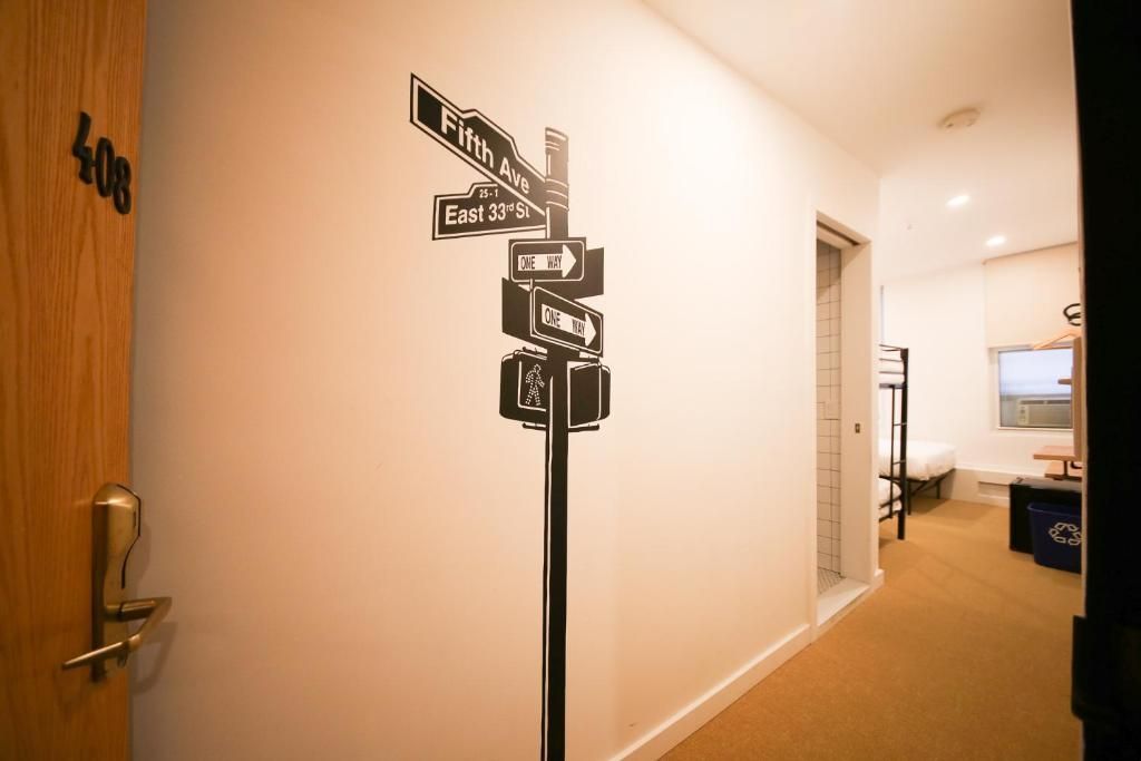 A hallway with the number 408 on the door