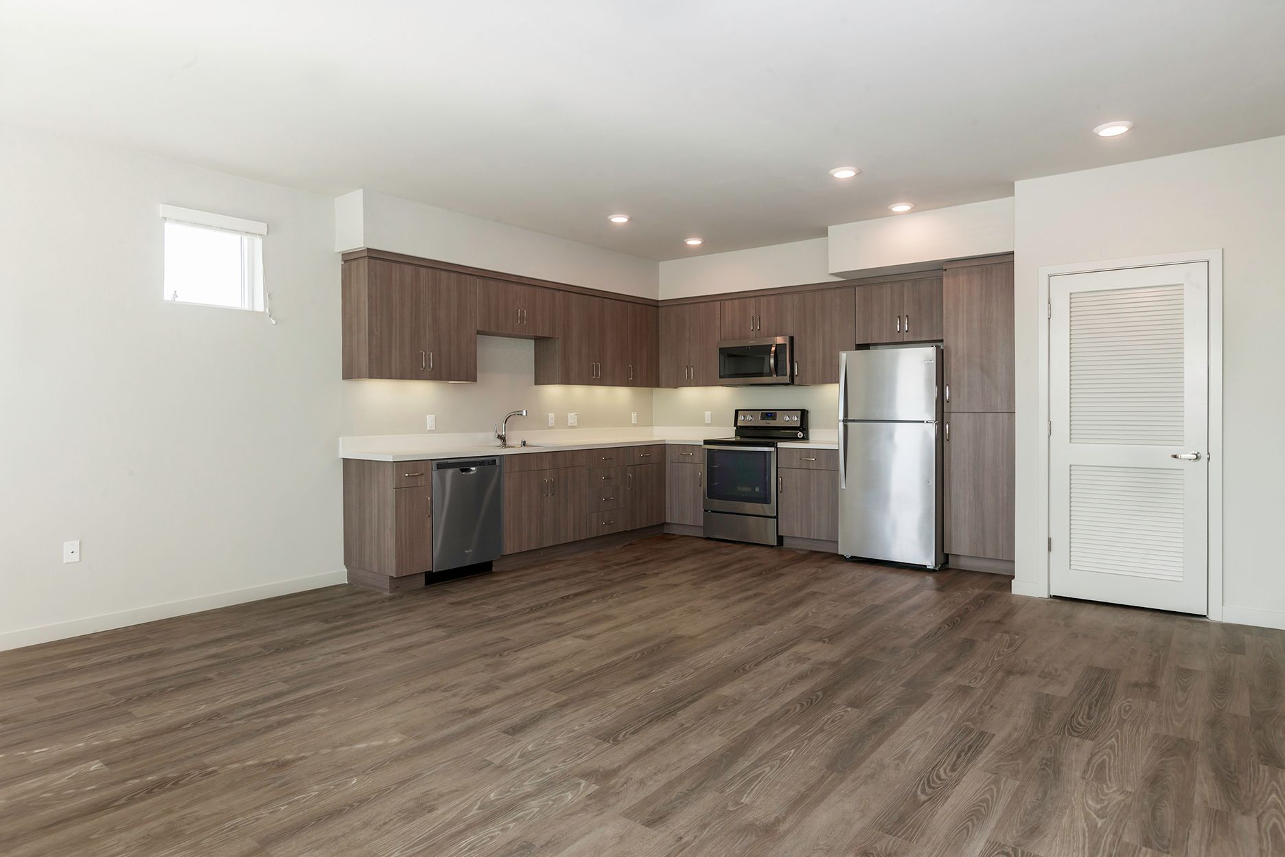 kitchen side view 2
