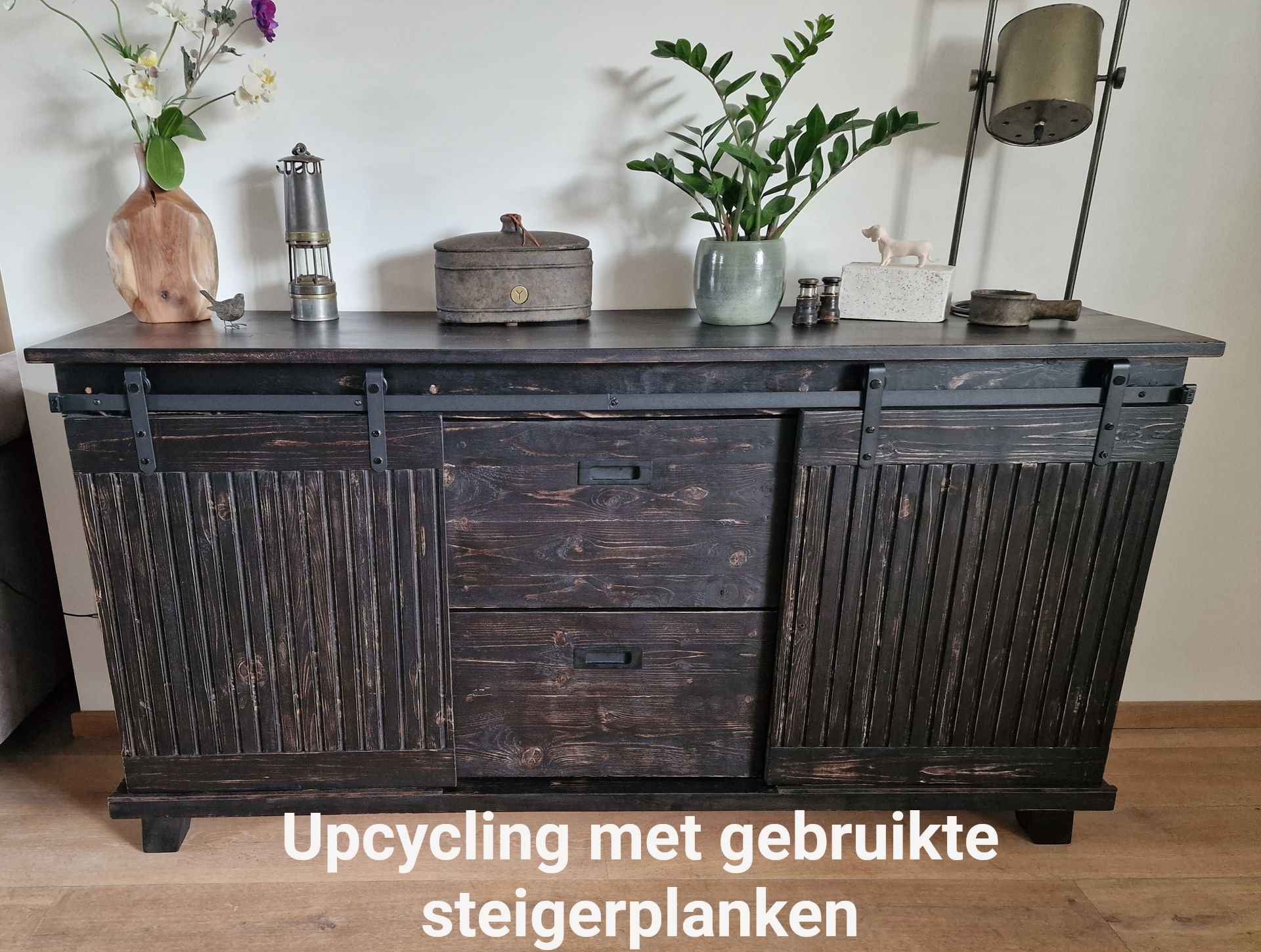 Dressoir gebruikt steigerhout