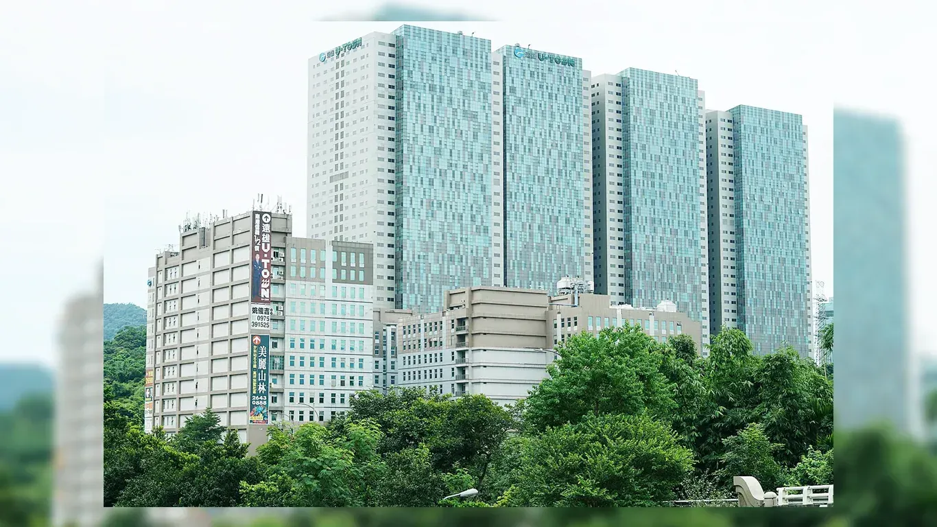 遠雄 U-TOWN 辦公大樓群外觀