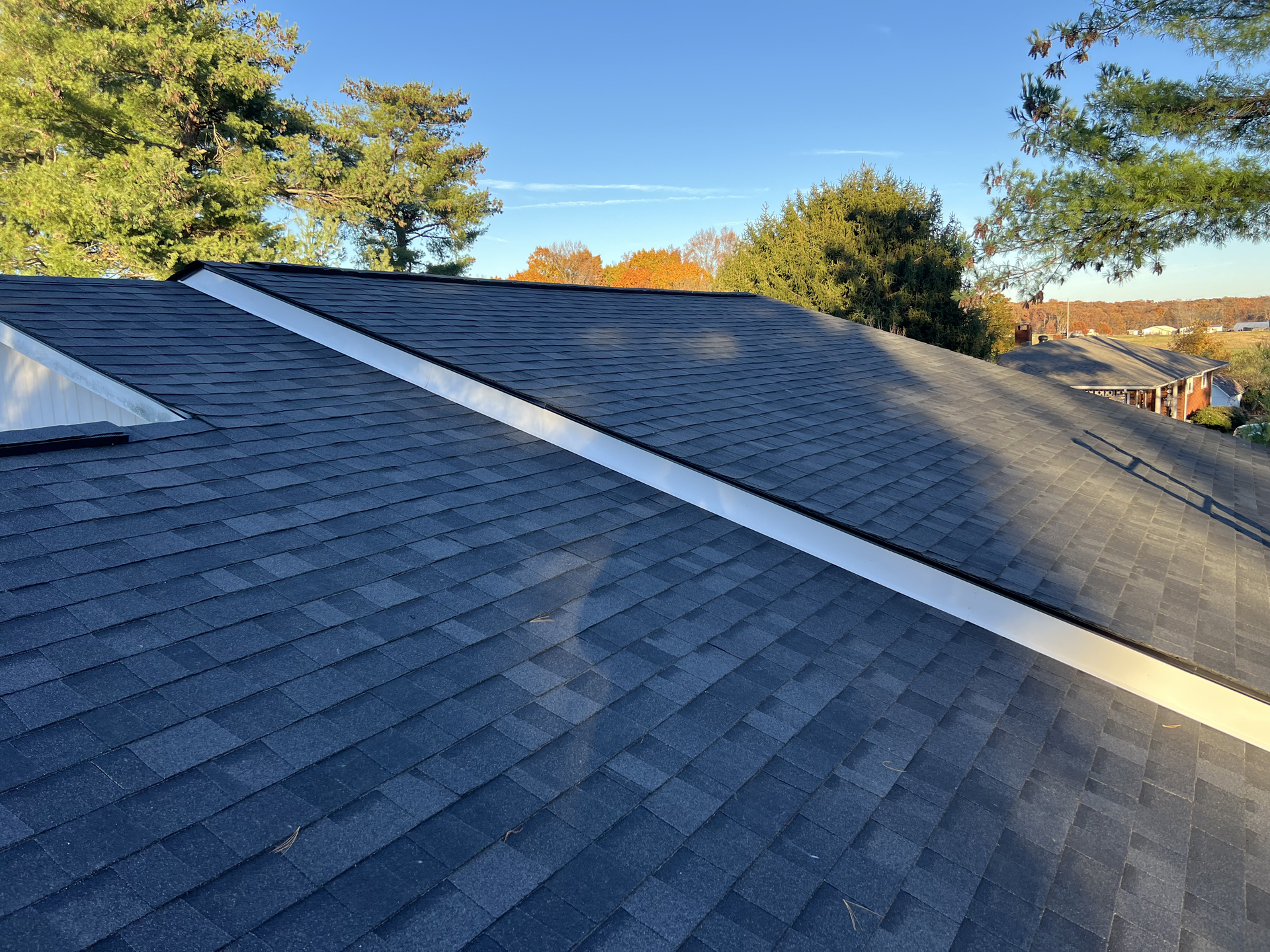 dark gray new shingle roof by Red Line Roofing in Dickson, TN