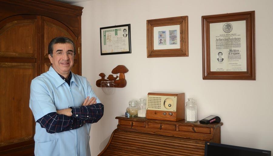DR. DANIEL FUENTES G