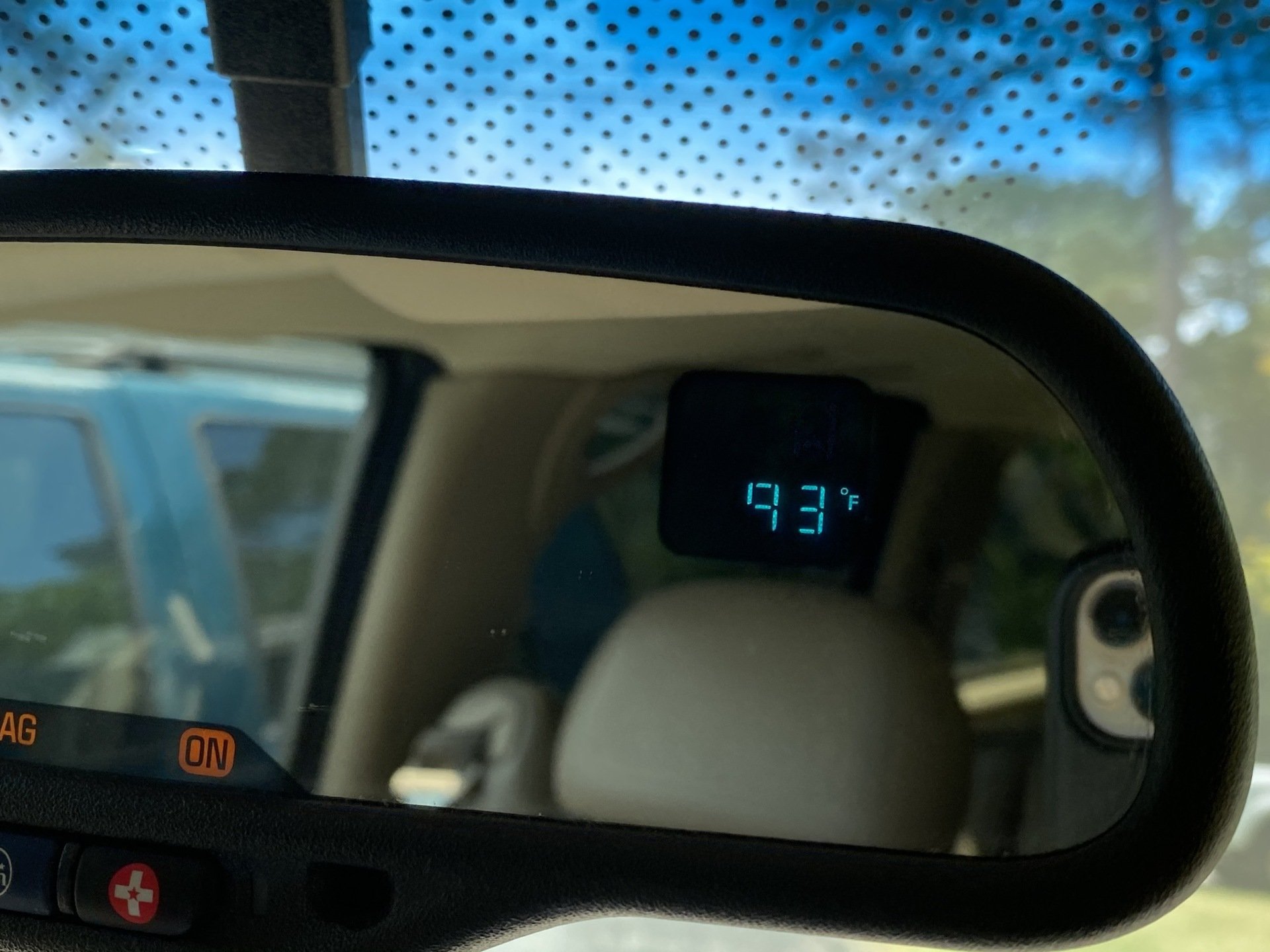WHY IS MY CAR�S AC NOT BLOWING COLD AIR?