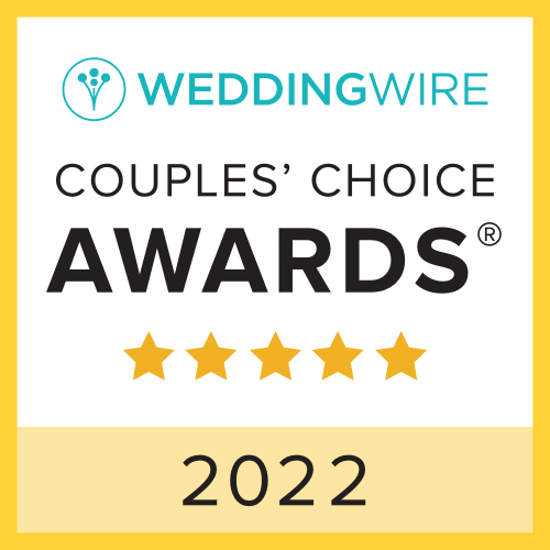 WeddingWire Couples’ Choice Awards badge with five gold stars and “2022” on a yellow border
