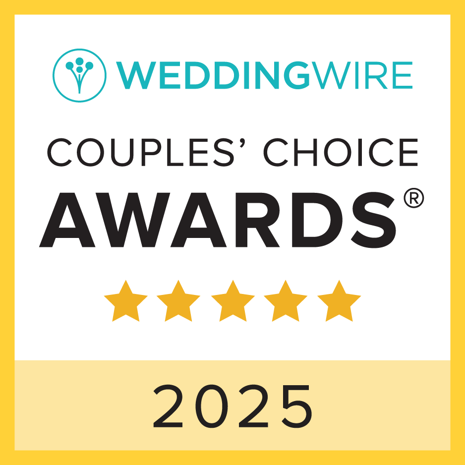 WeddingWire Couples' Choice Awards badge with five stars and the year 2025.