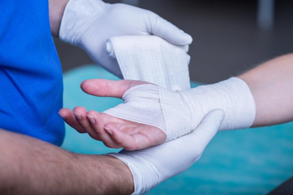Hand, Wrist, and Elbow Fracture Care
Carpal Tunnel and Nerve Surgery
Thumb Arthritis
Specialized Wrist and Hand Procedures