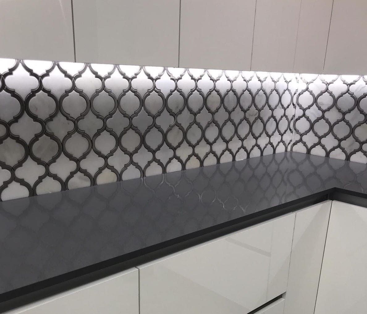 Treviso Bianco Haisa Hex mosaic featured on kitchen backsplash with soft marble tones
