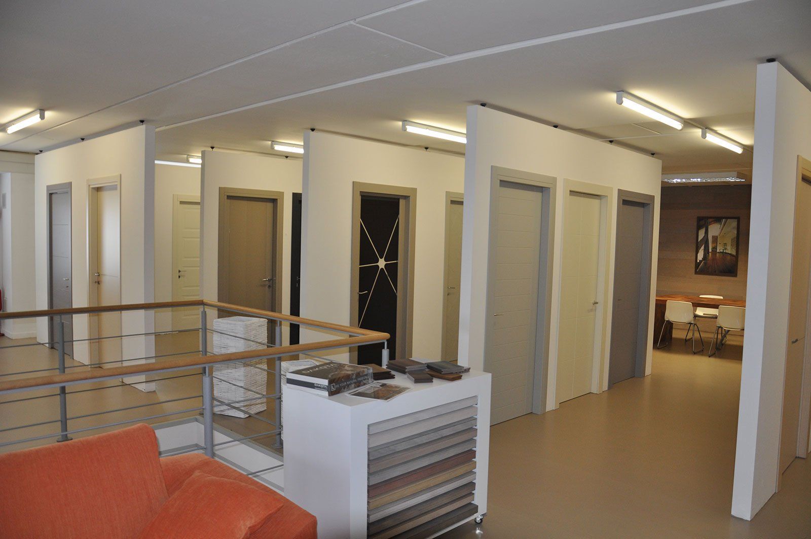 esposizione porte da interni Beria Parquet Novara