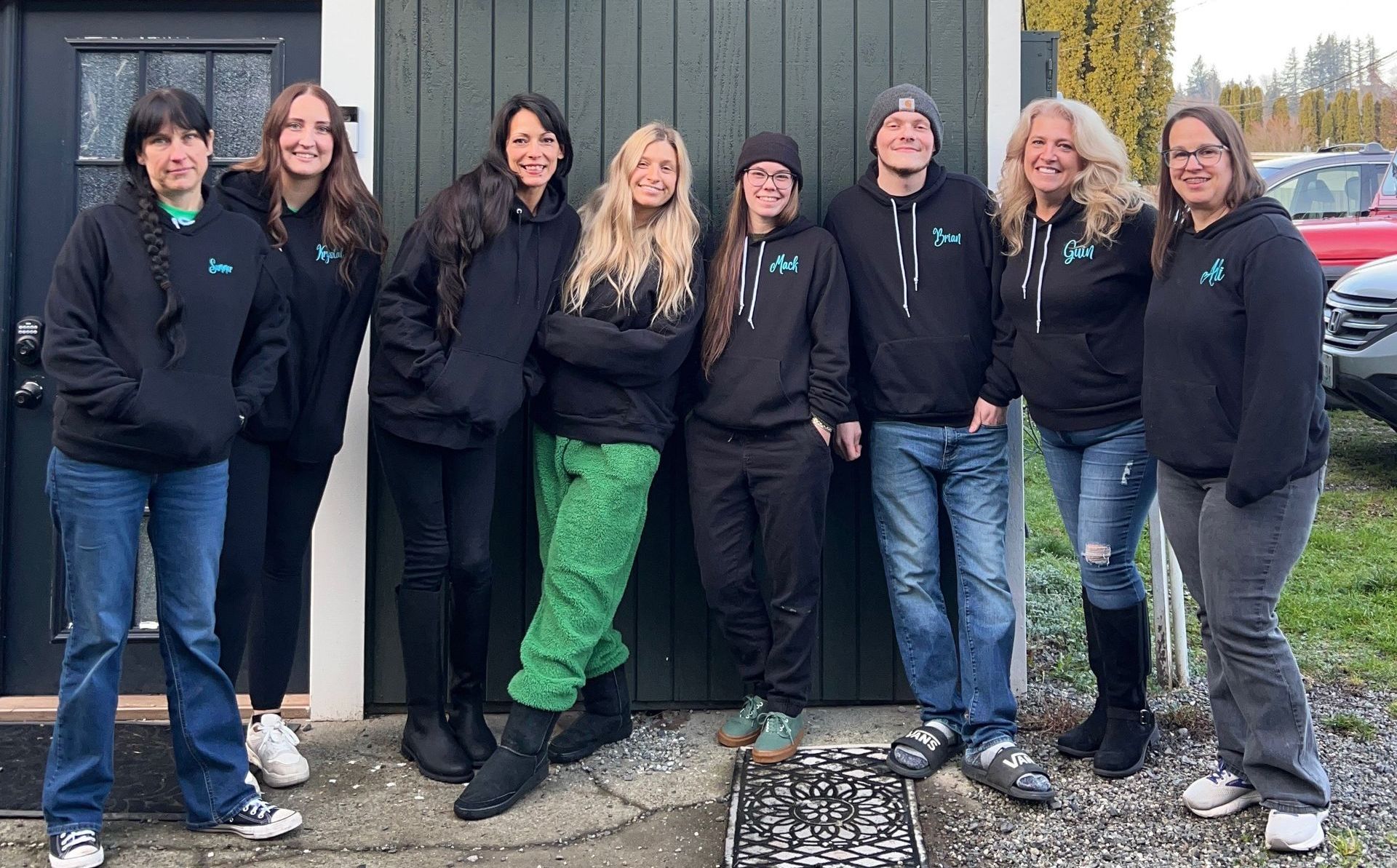 It's Magic Cleaning Service LLC employees