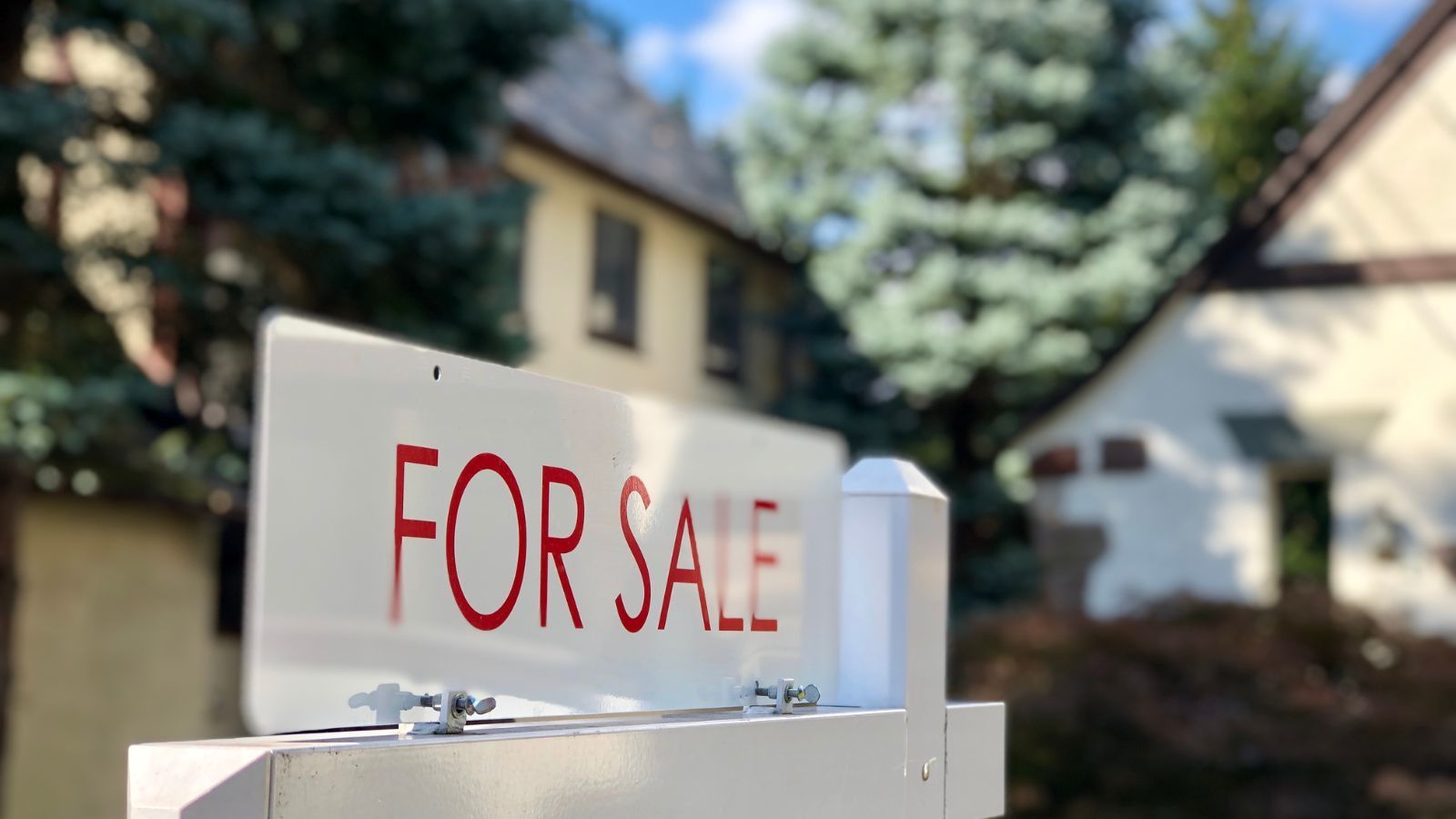 For sale sign outside of a TN house