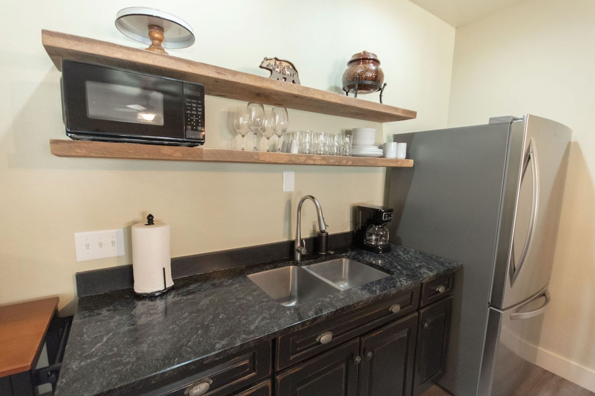 bears-den-kitchen