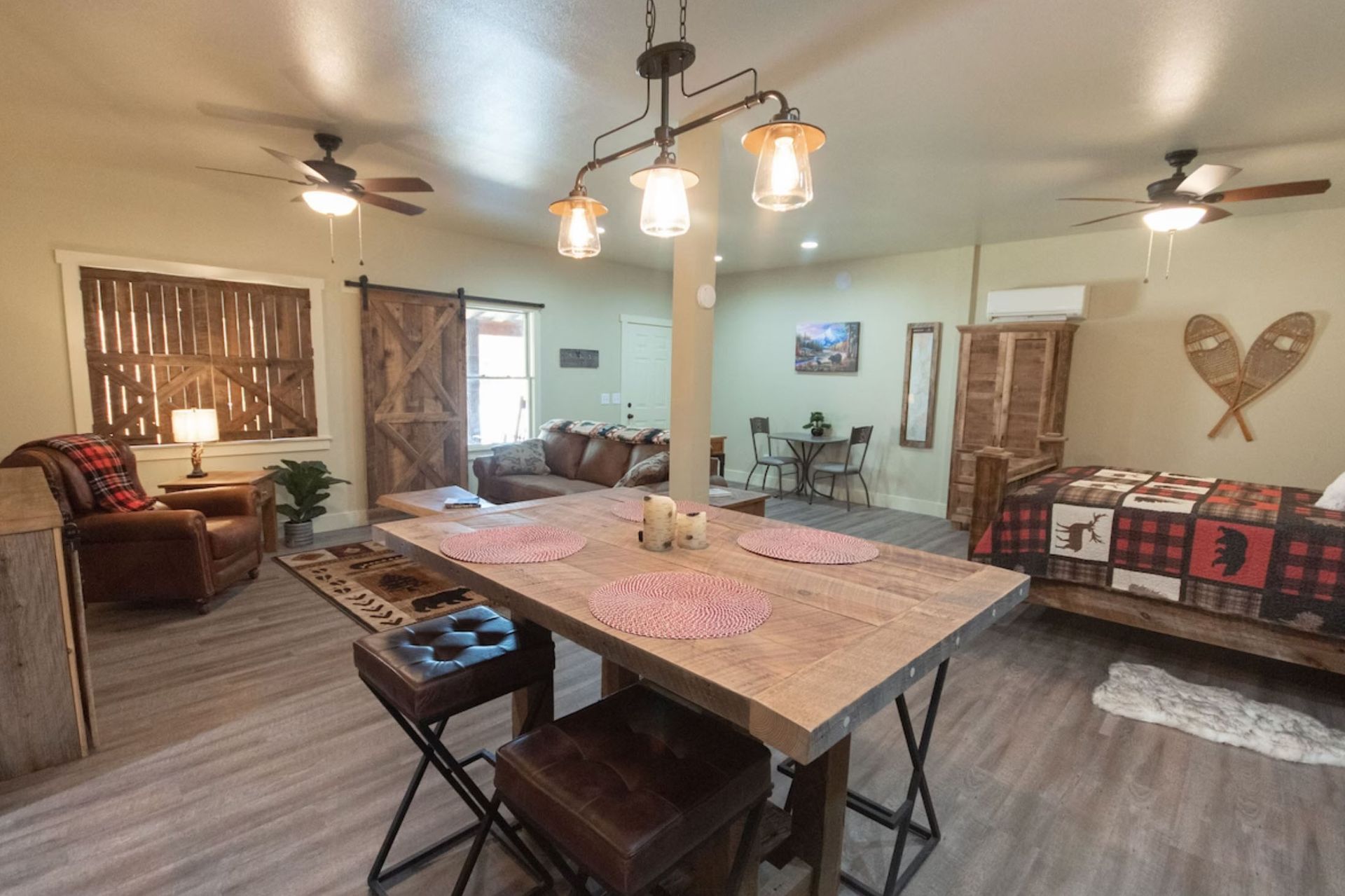 bears-den-great-room
