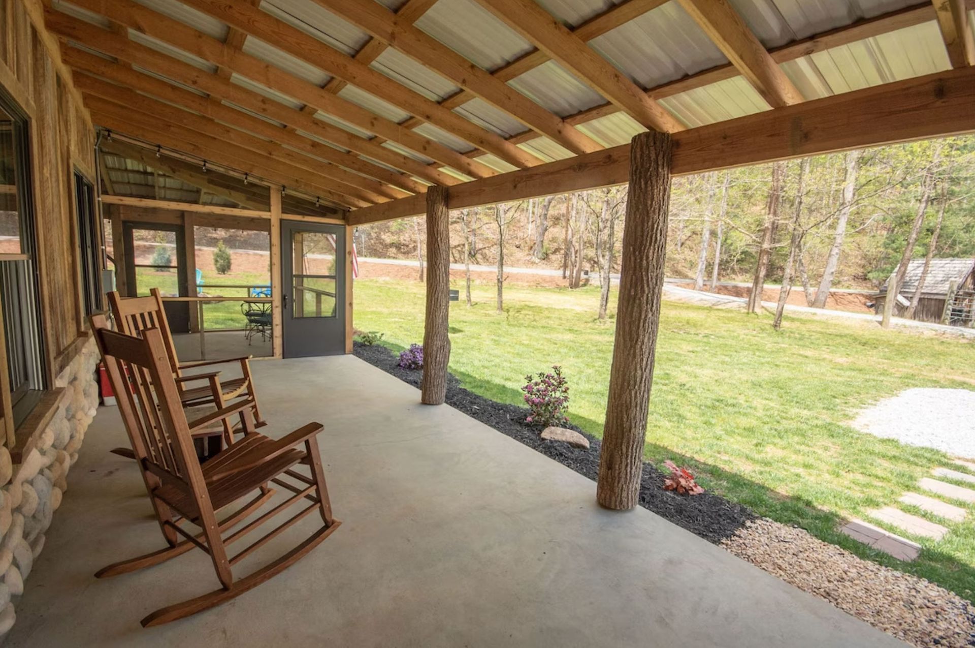 bears-den-porch