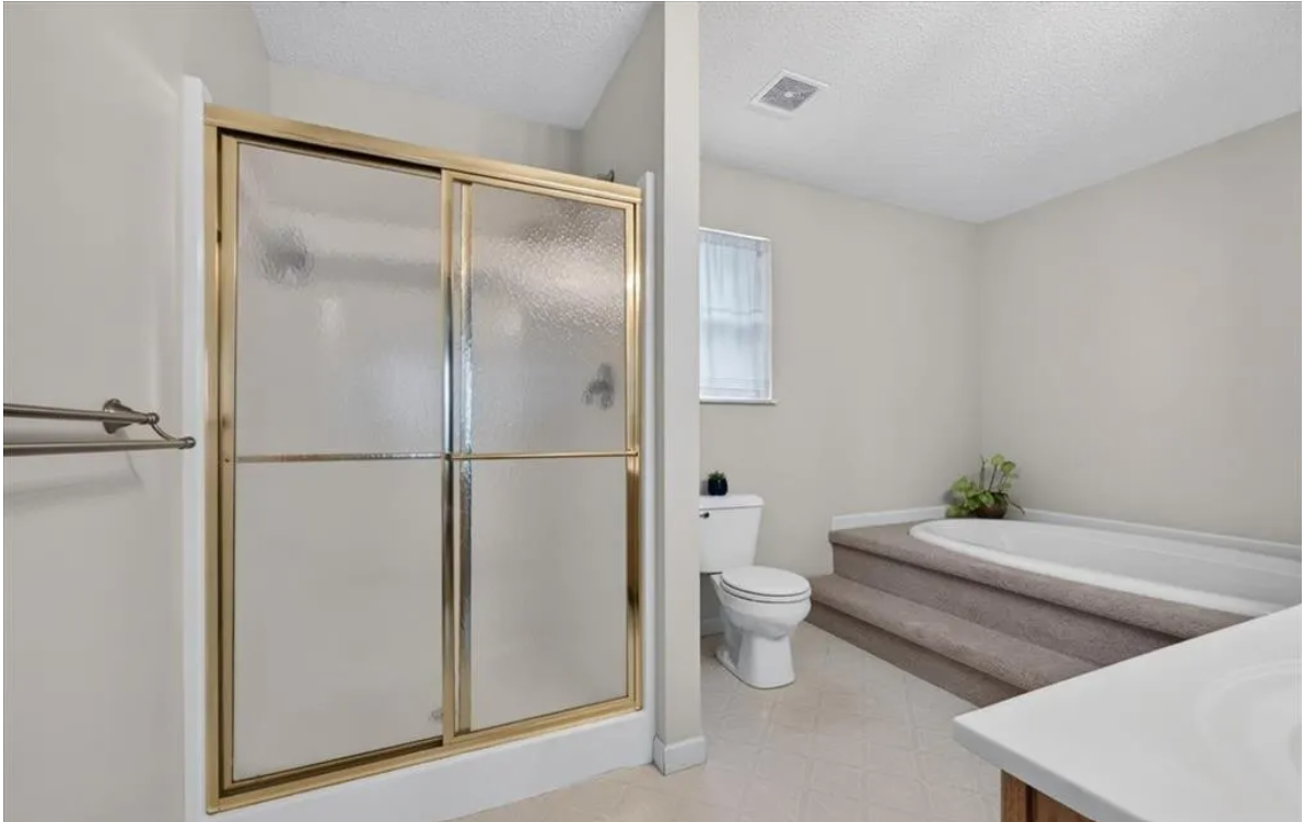 MASTER BATHROOM BEFORE REMODEL | O'FALLON MO | JUST BATHROOMS 636