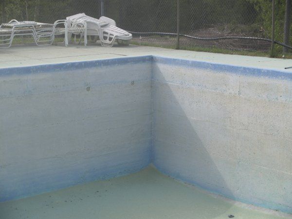 Décapage piscine - Victoriaville (Avant)