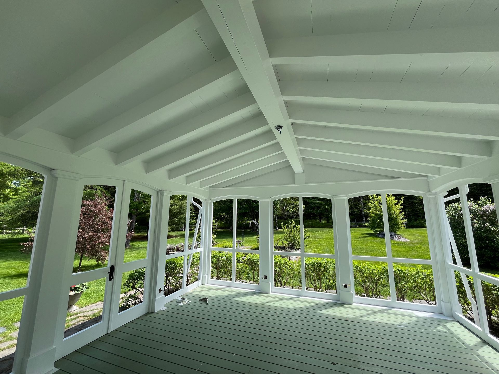 Peinture porche structurale et teinture au spray