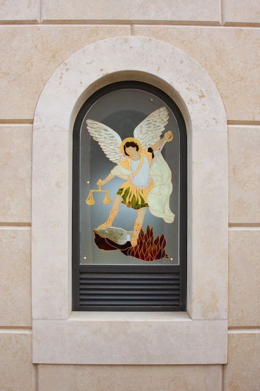 vetrate artistiche per tombe