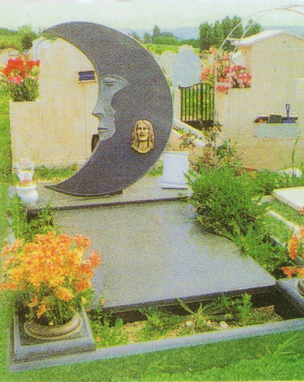 monumenti funebri