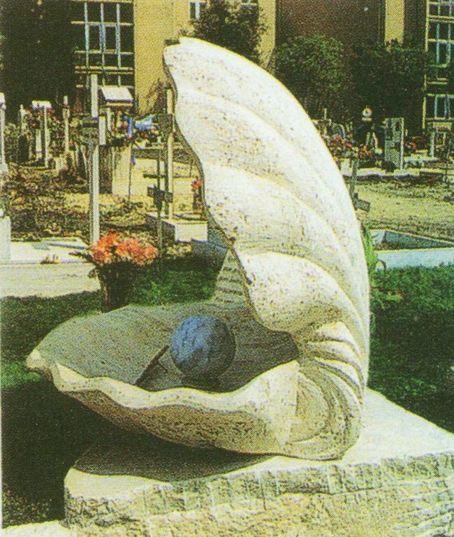 monumenti funebri