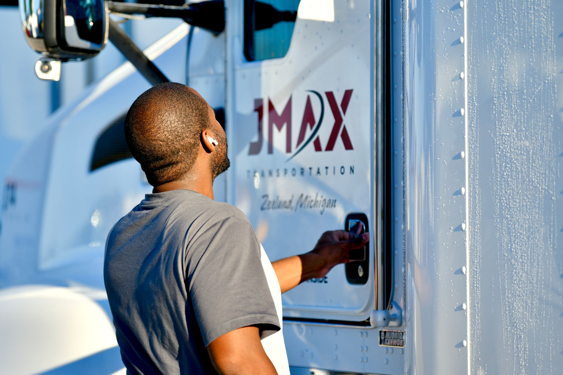 JMAX Transportation | Logistics Company | USA