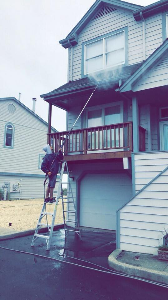 Powerr wash House painting waterfront home SPG Paint and Stain Barnegat Light waterfront Long Beach Island LBI
