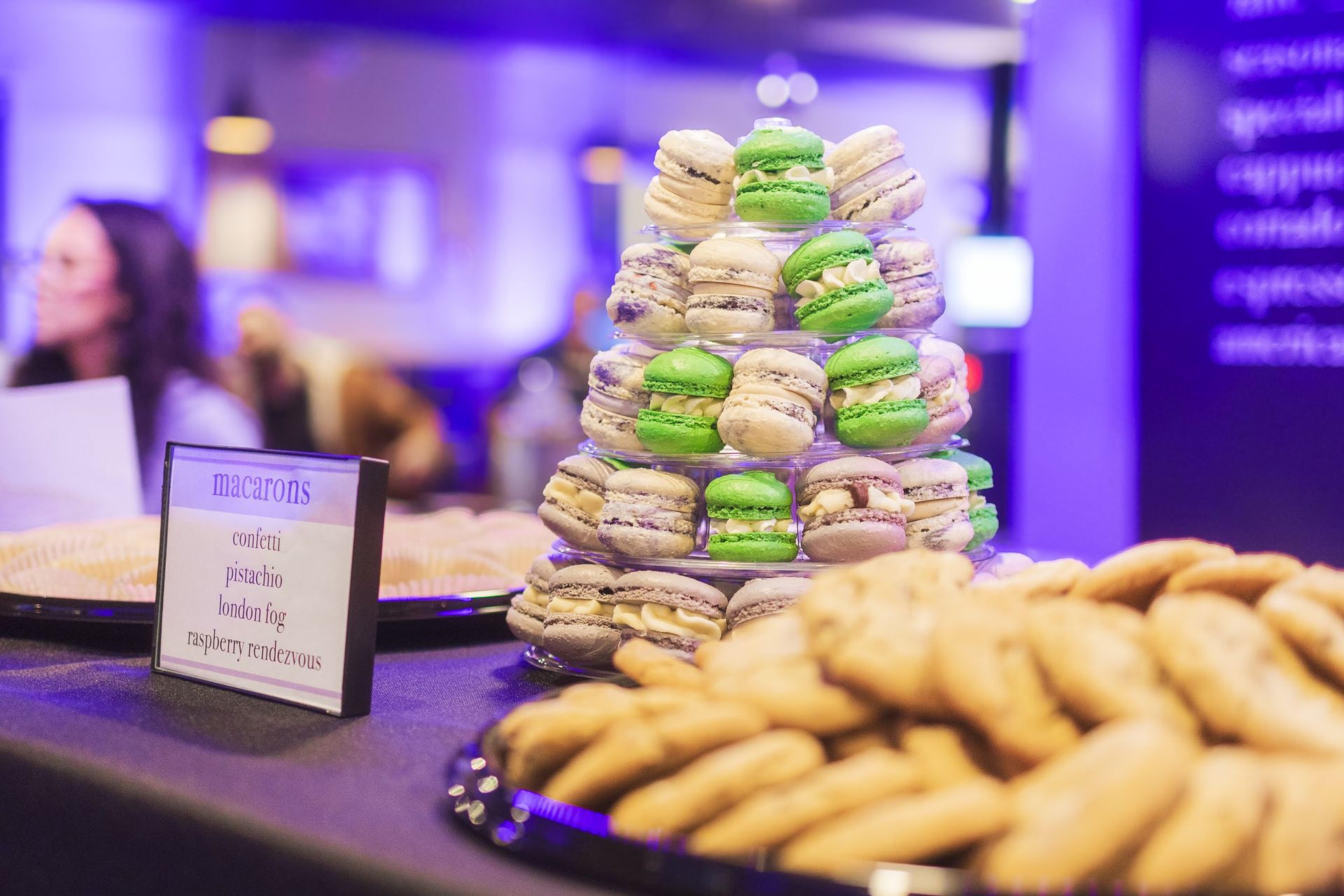 Macaron tower with chocolate chip cookies